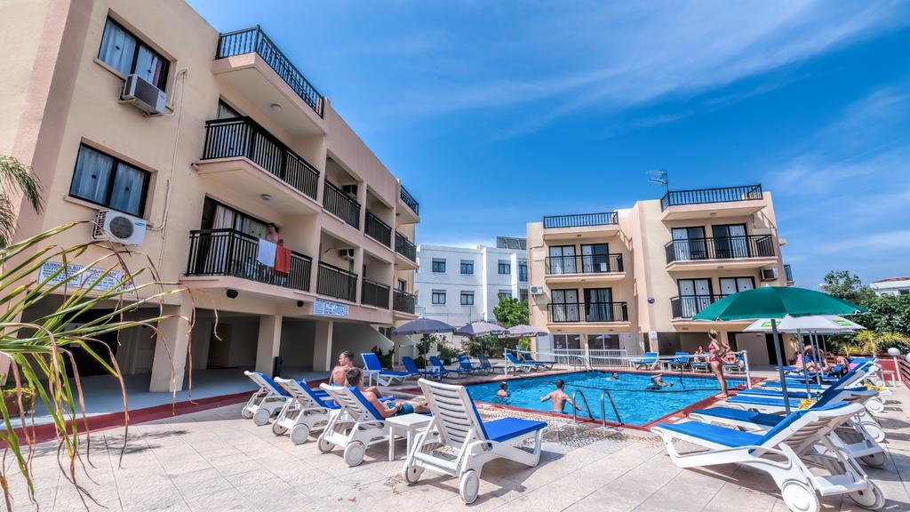 A Maos Hotel Apartments Agia Napa Buitenkant foto